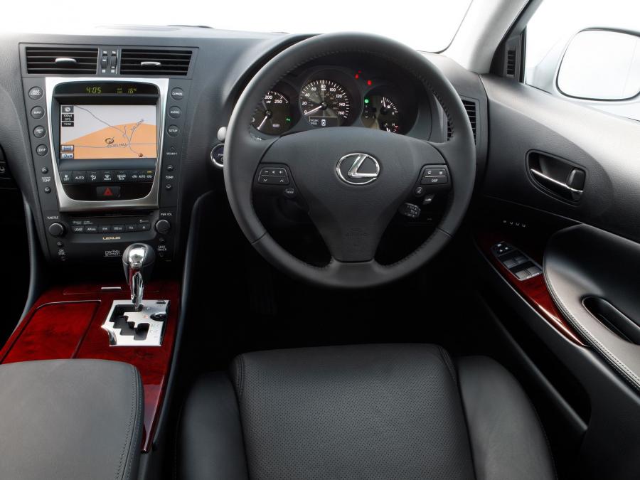  Lexus GS450h 2009 года  (UK) (фото 8 из 17)